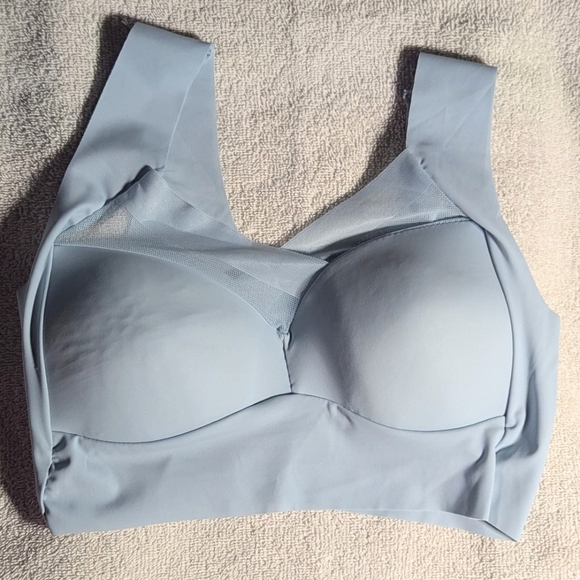 Size Small BNWT, light blue pullover, wide strap style bra - Picture 2 of 11